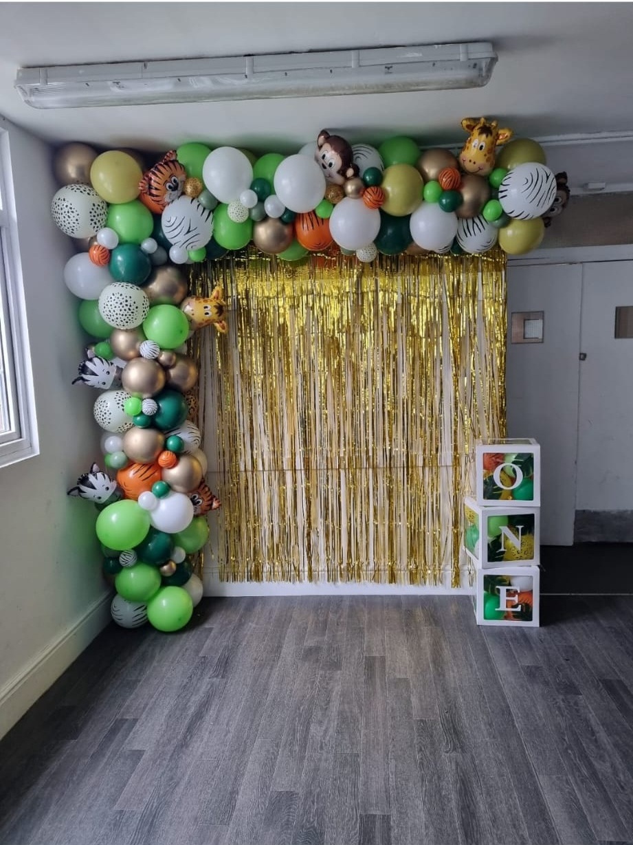 Jungle Safari Balloon Arch with Gold Fringe